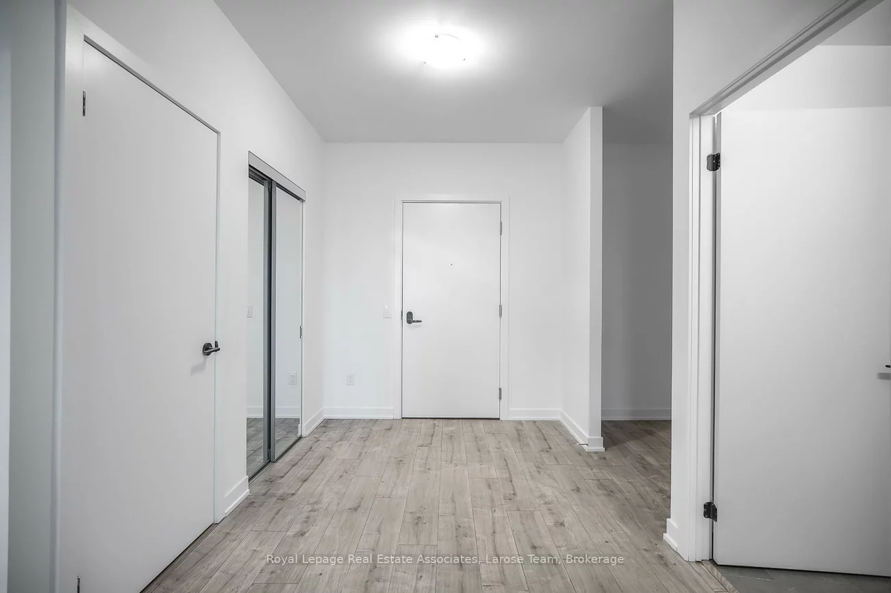 220, Missinnihe, Port Credit, Mississauga