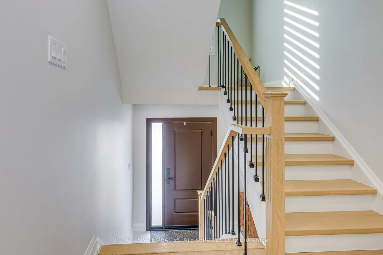 1055, Shawnmarr, Port Credit, Mississauga