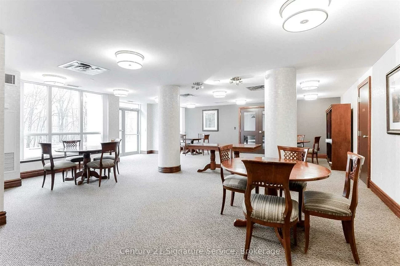 2545, Erin Centre, Central Erin Mills, Mississauga