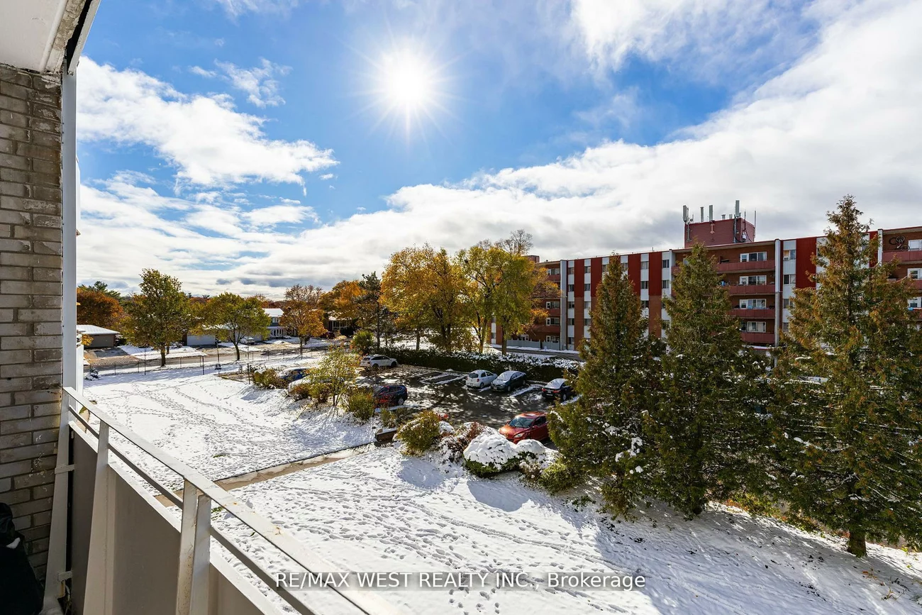 2485, Woking, Sheridan, Mississauga