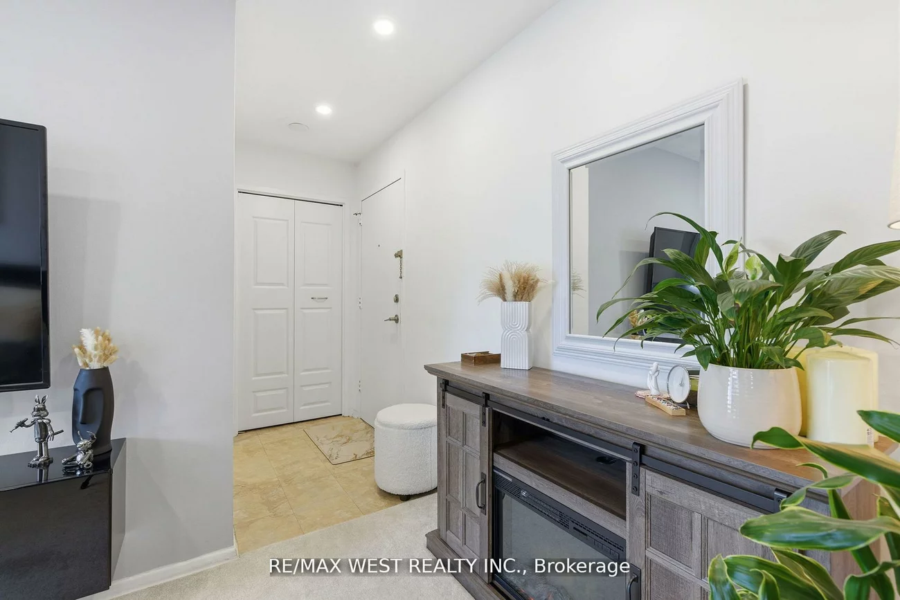 2485, Woking, Sheridan, Mississauga