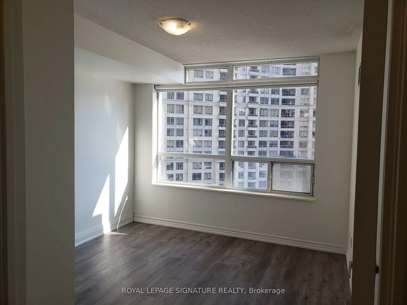 3888, Duke of York, City Centre, Mississauga