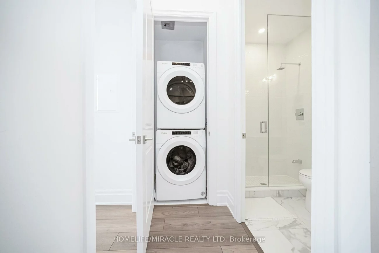 30, ELM, Fairview, Mississauga