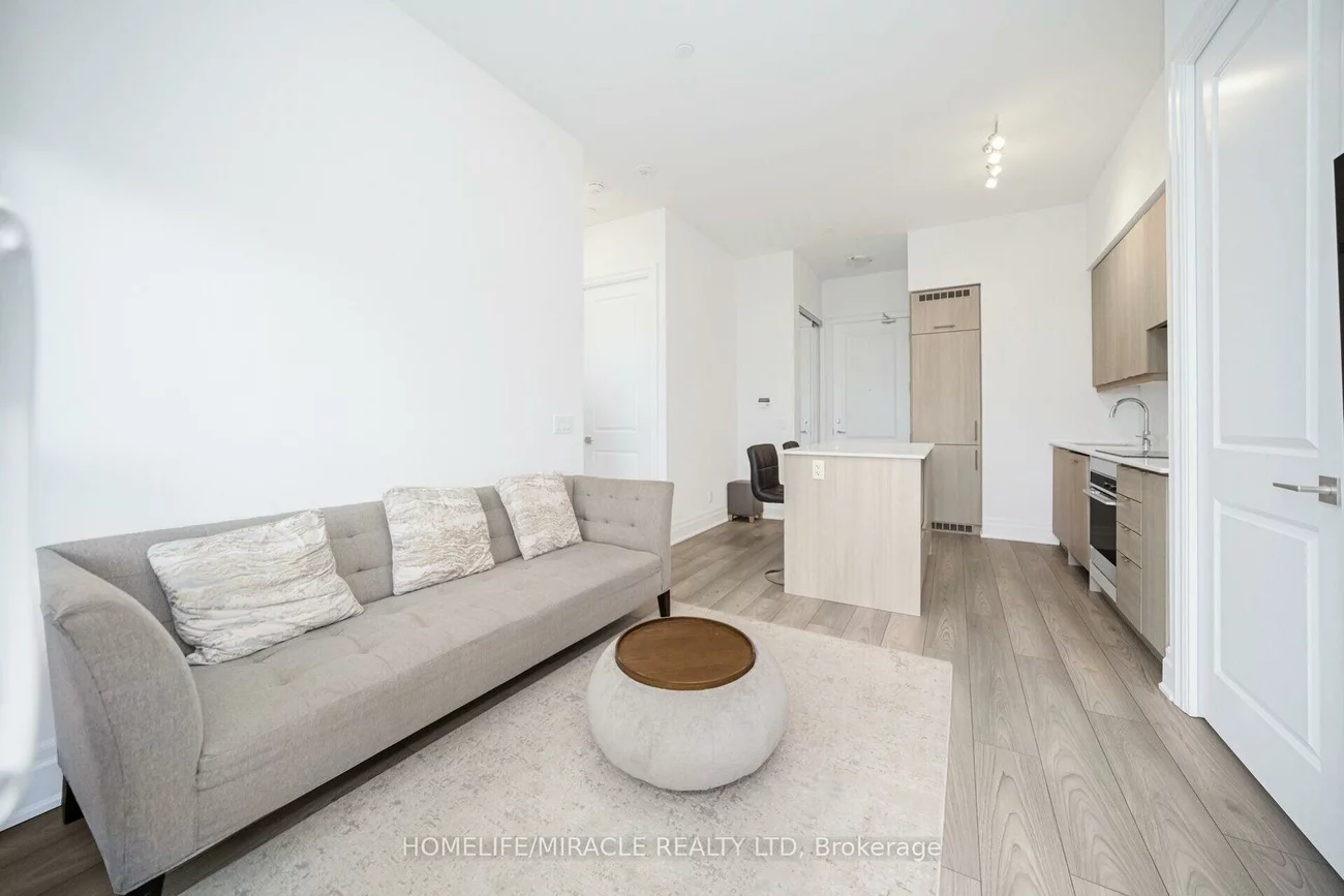 30, ELM, Fairview, Mississauga