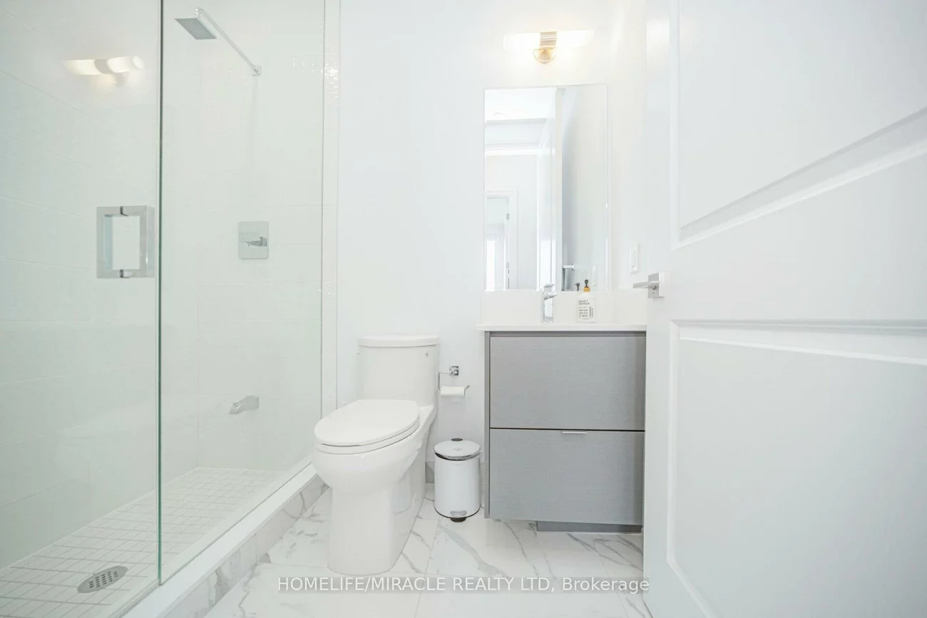 30, ELM, Fairview, Mississauga