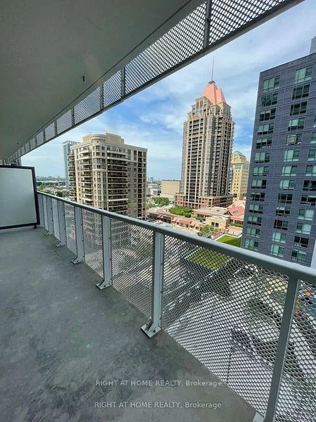 4065, Confederation, City Centre, Mississauga