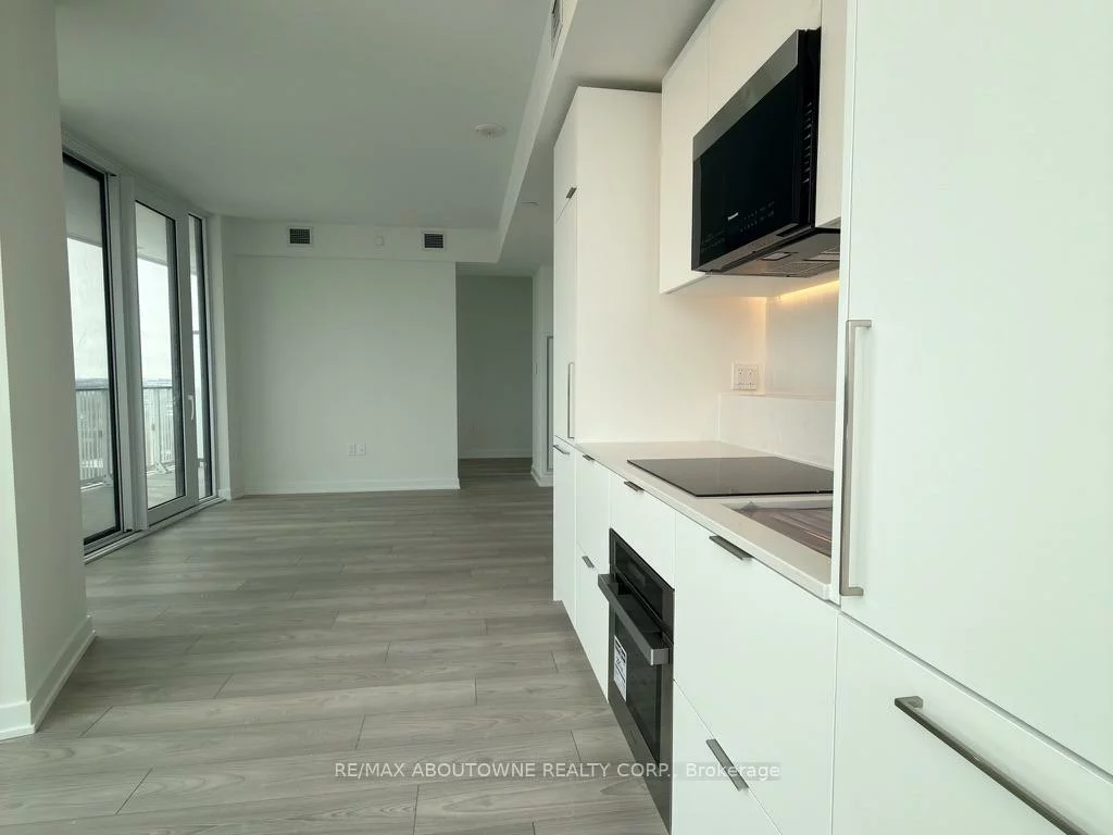 1, Fairview, Mississauga Valleys, Mississauga