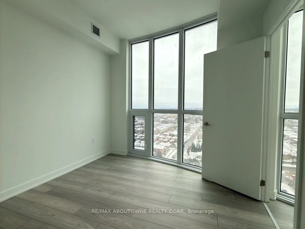 1, Fairview, Mississauga Valleys, Mississauga