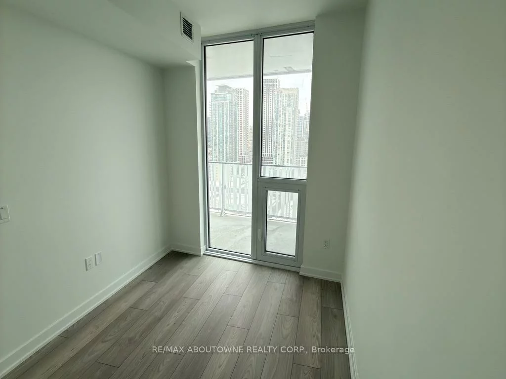 1, Fairview, Mississauga Valleys, Mississauga