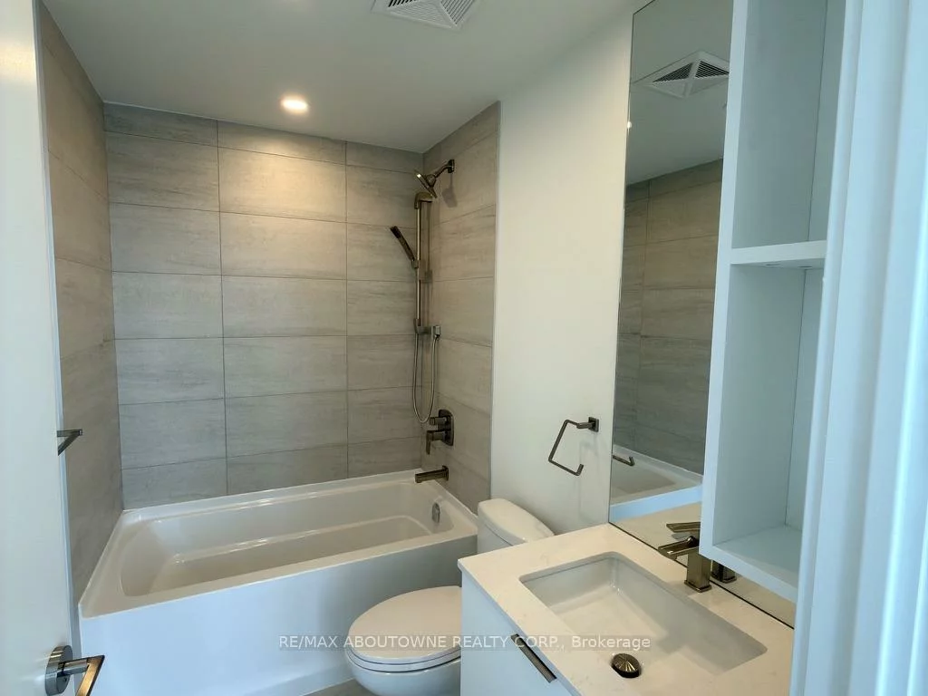 1, Fairview, Mississauga Valleys, Mississauga