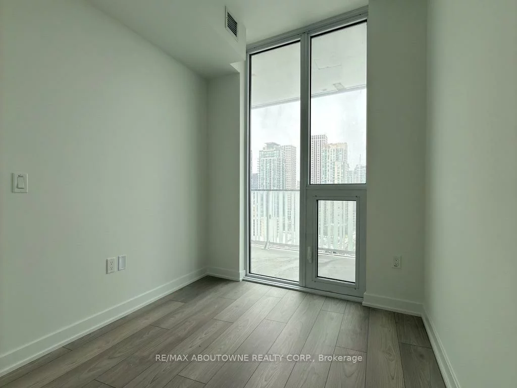 1, Fairview, Mississauga Valleys, Mississauga