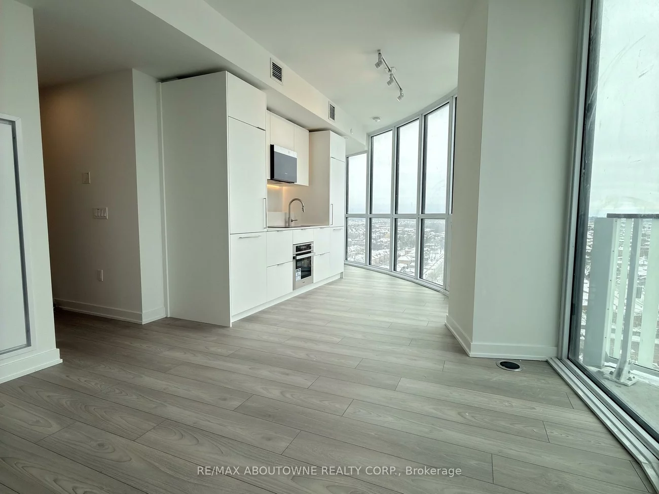 1, Fairview, Mississauga Valleys, Mississauga