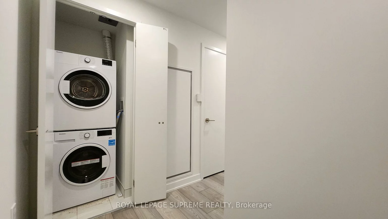 1, Fairview, Mississauga Valleys, Mississauga