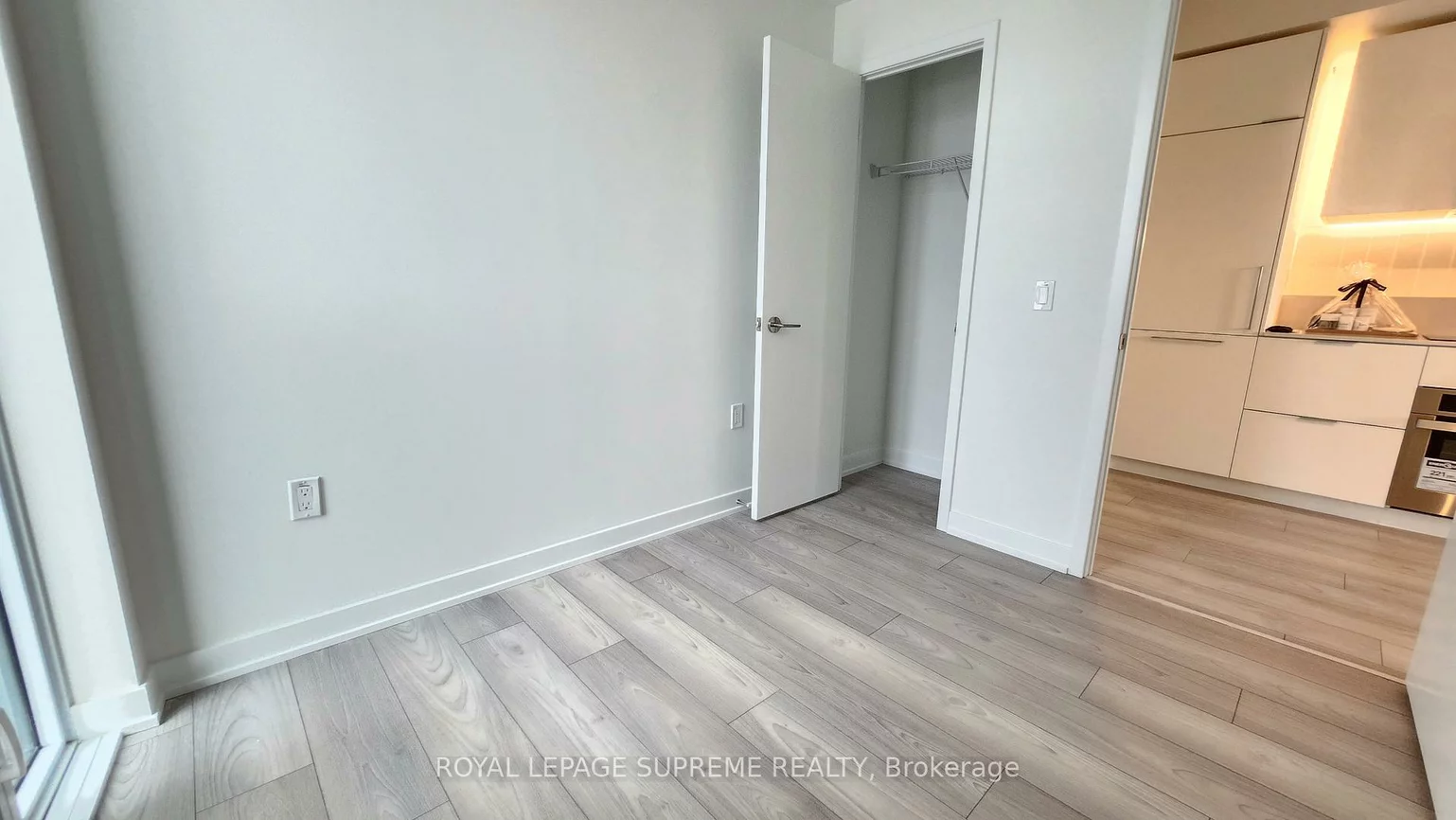 1, Fairview, Mississauga Valleys, Mississauga