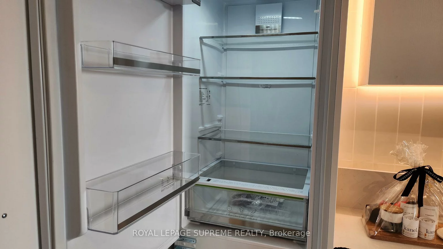 1, Fairview, Mississauga Valleys, Mississauga