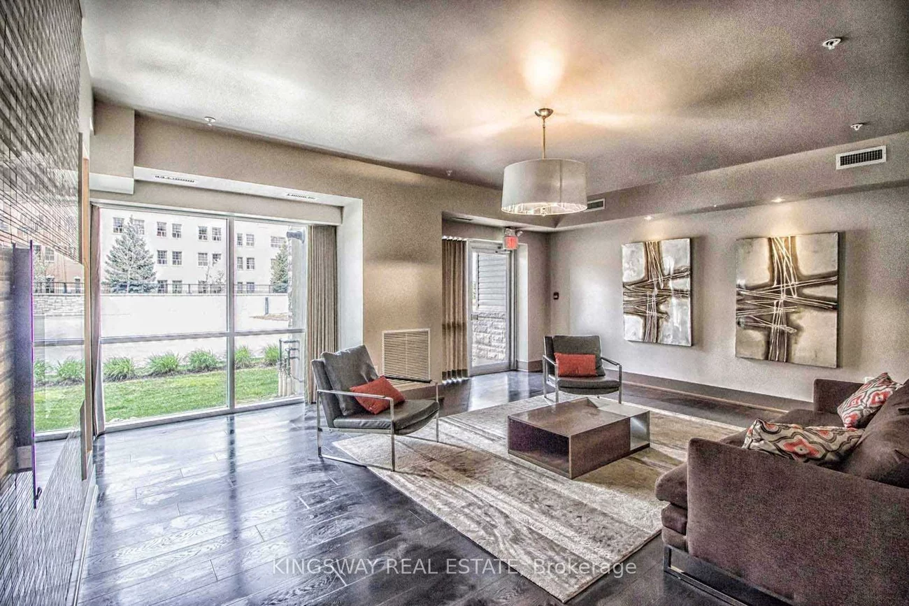 570, Lolita, Mississauga Valleys, Mississauga