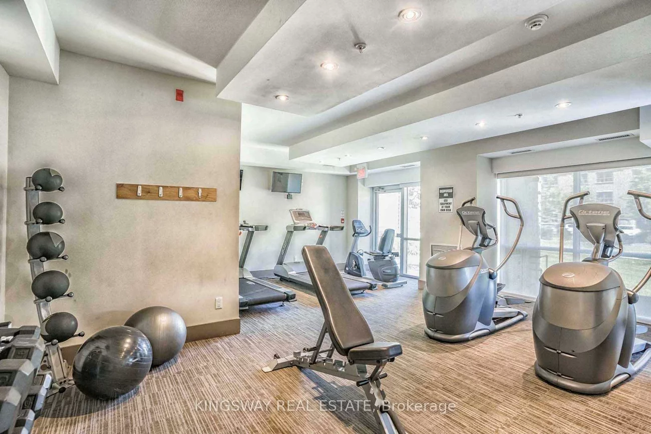 570, Lolita, Mississauga Valleys, Mississauga