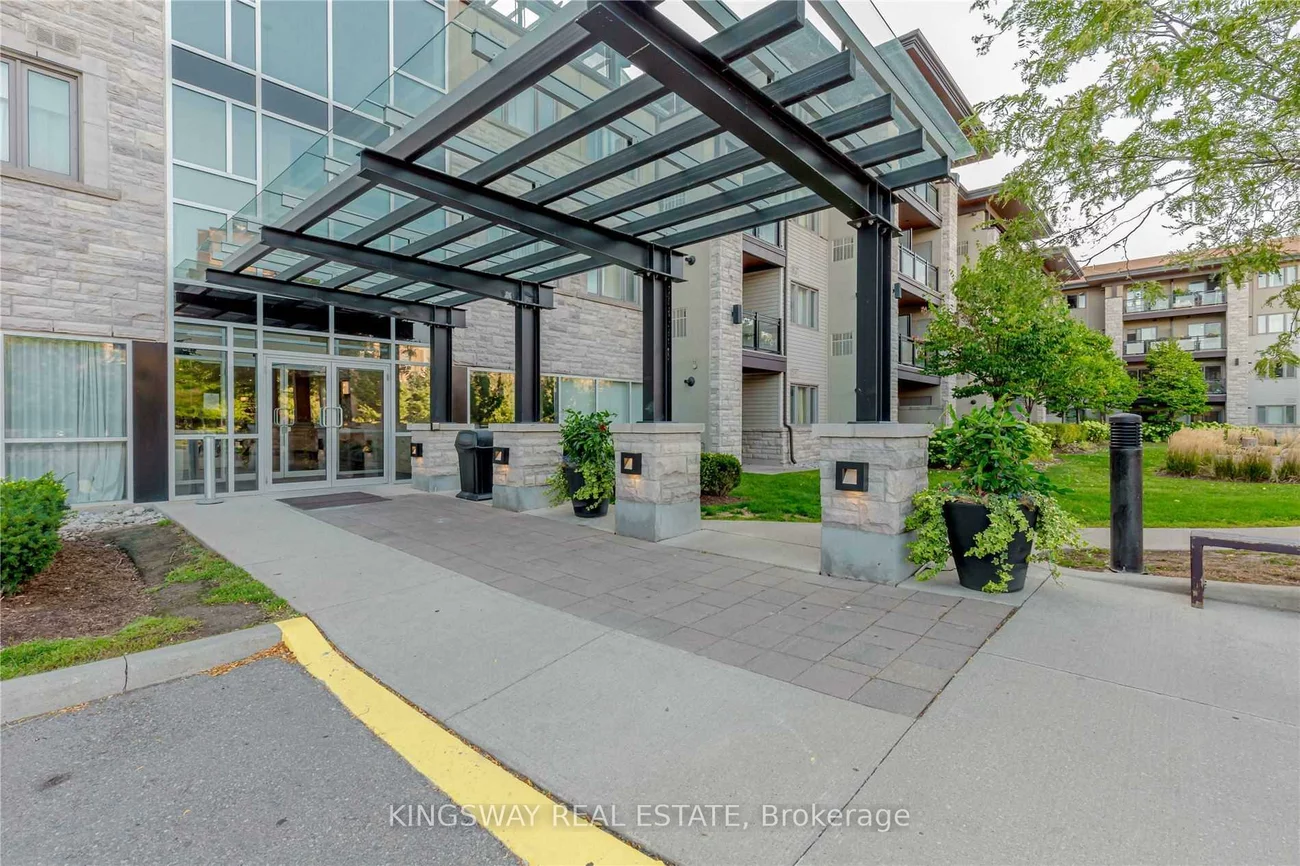 570, Lolita, Mississauga Valleys, Mississauga