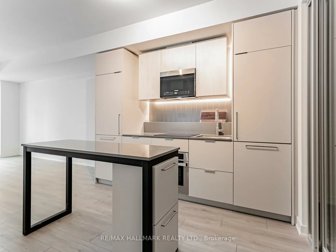 1, Fairview, Mississauga Valleys, Mississauga