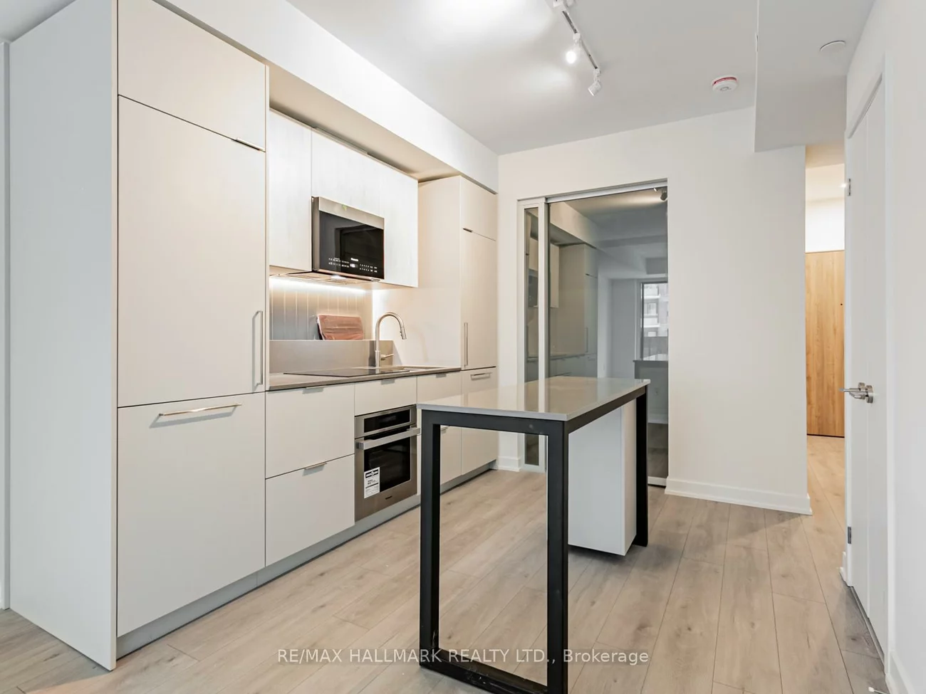 1, Fairview, Mississauga Valleys, Mississauga