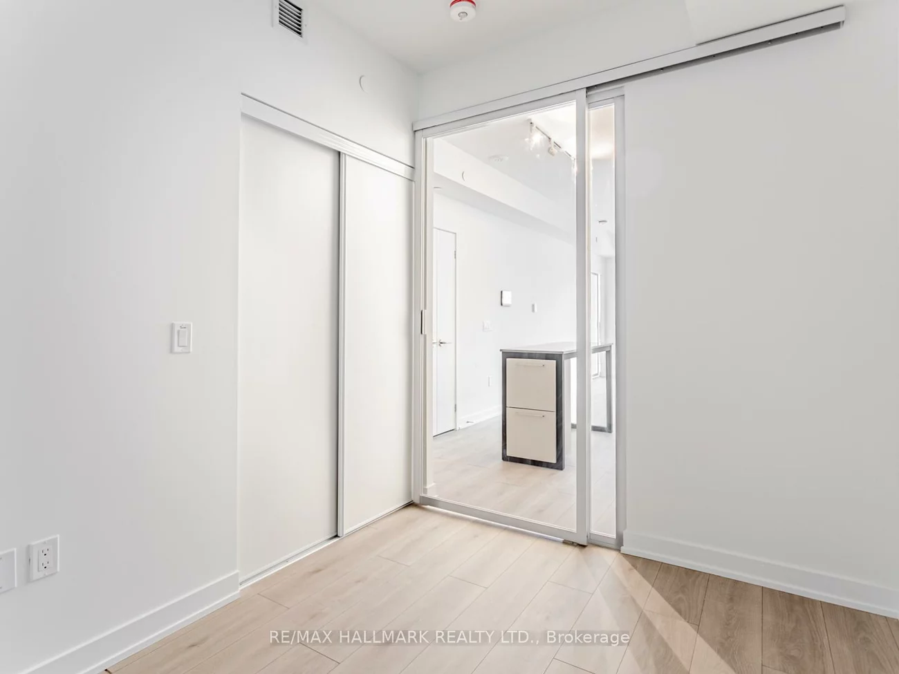 1, Fairview, Mississauga Valleys, Mississauga