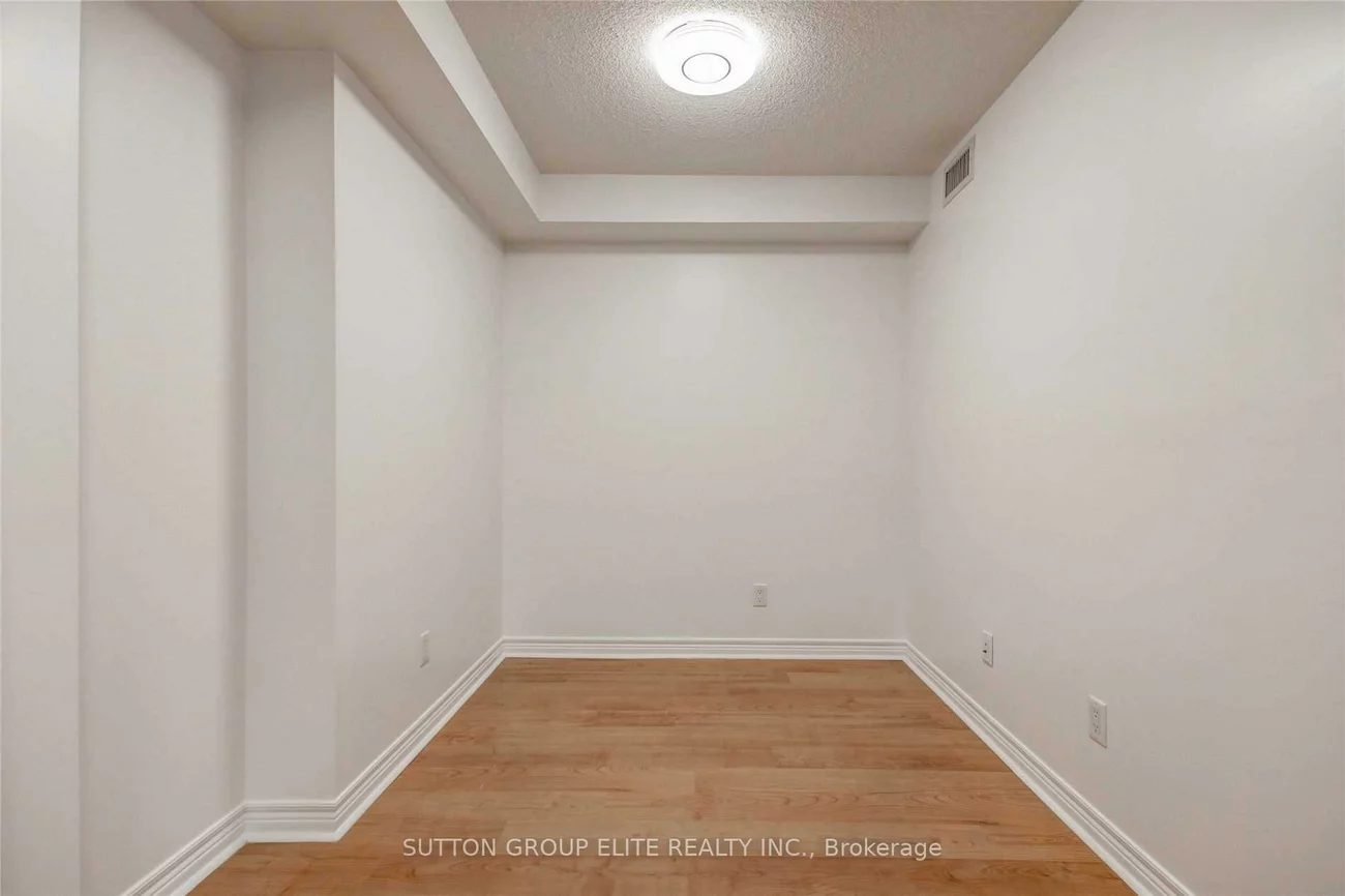 310, Burnhamthorpe, City Centre, Mississauga