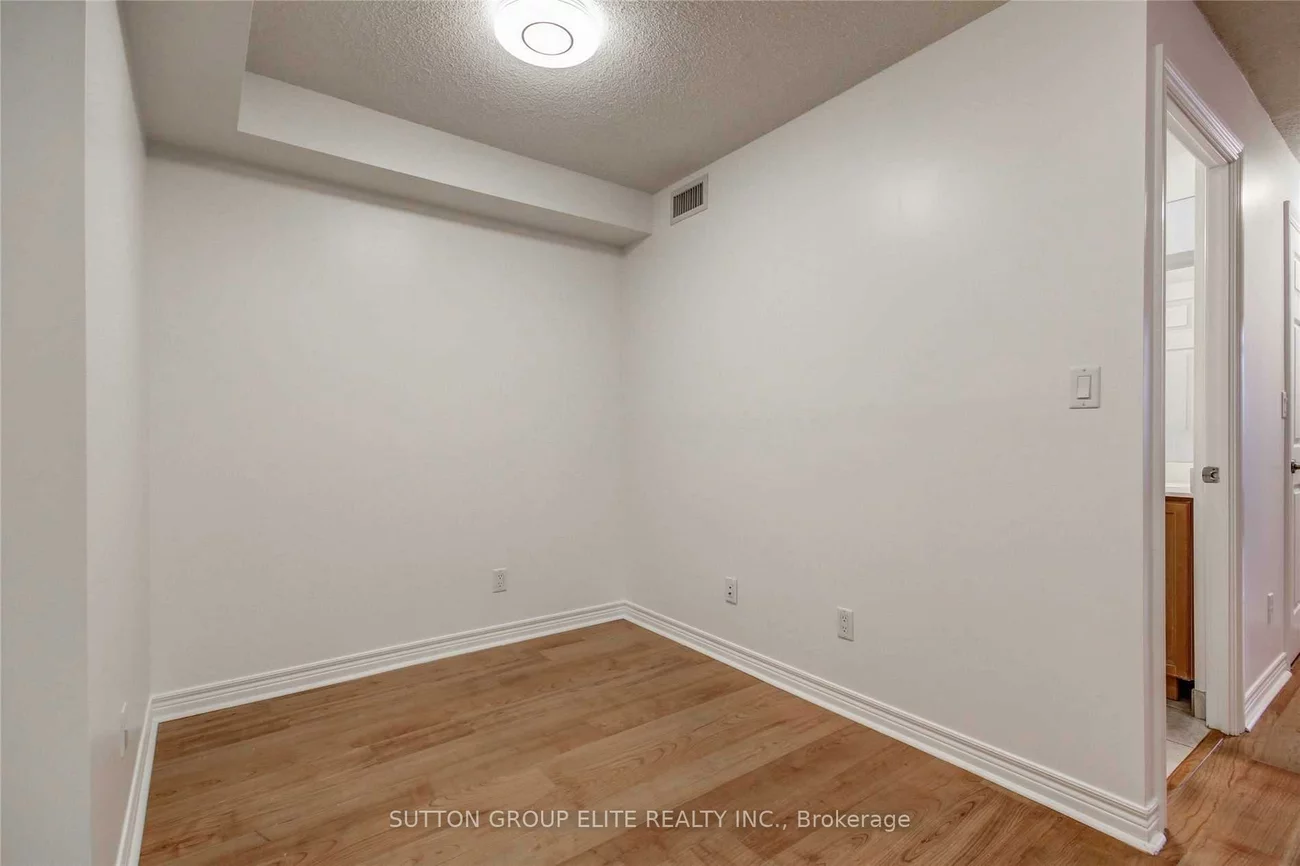 310, Burnhamthorpe, City Centre, Mississauga