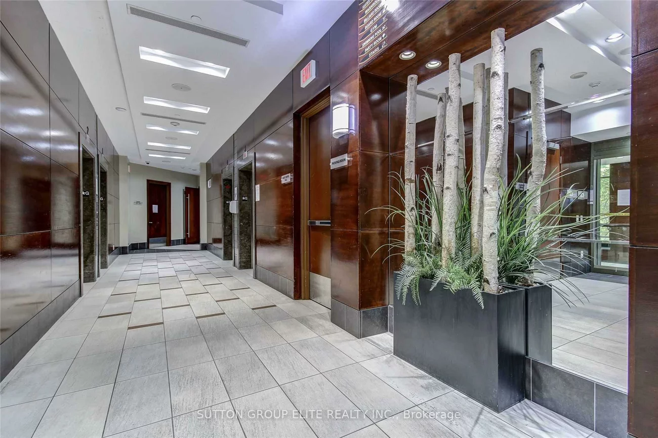 310, Burnhamthorpe, City Centre, Mississauga