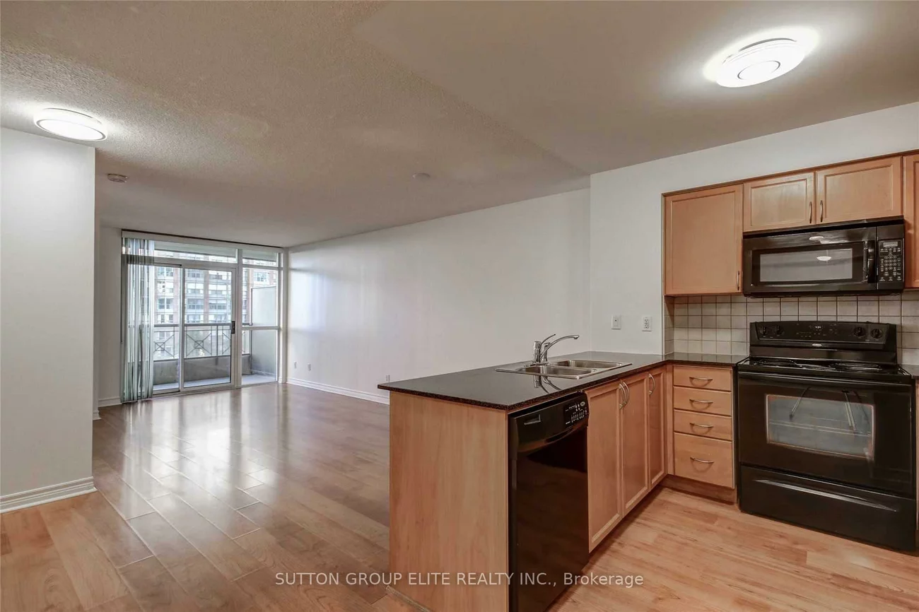 310, Burnhamthorpe, City Centre, Mississauga