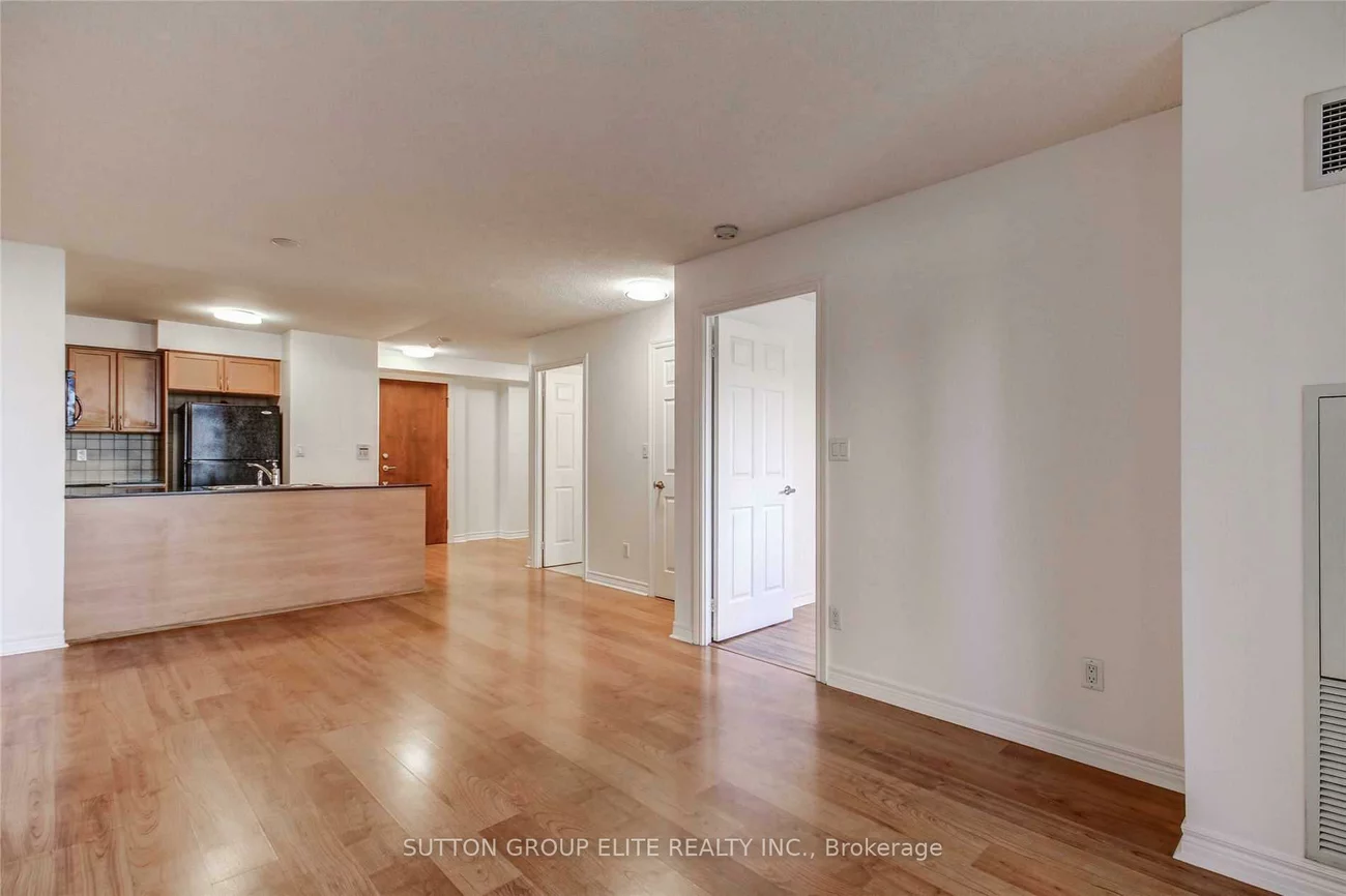 310, Burnhamthorpe, City Centre, Mississauga