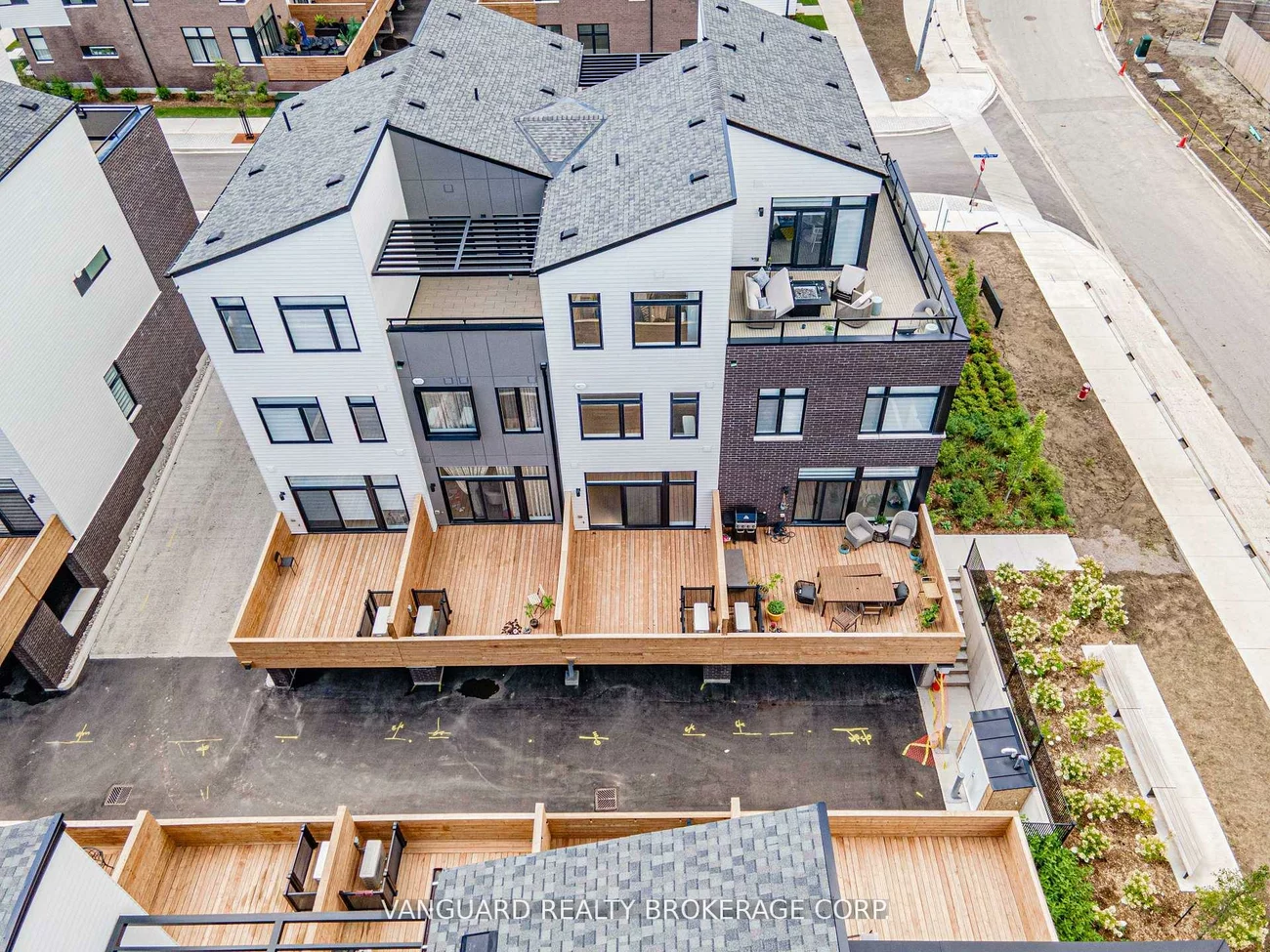 15, Lou Parsons, Port Credit, Mississauga