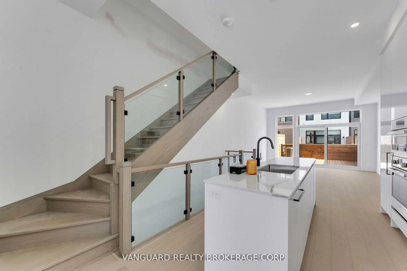 15, Lou Parsons, Port Credit, Mississauga