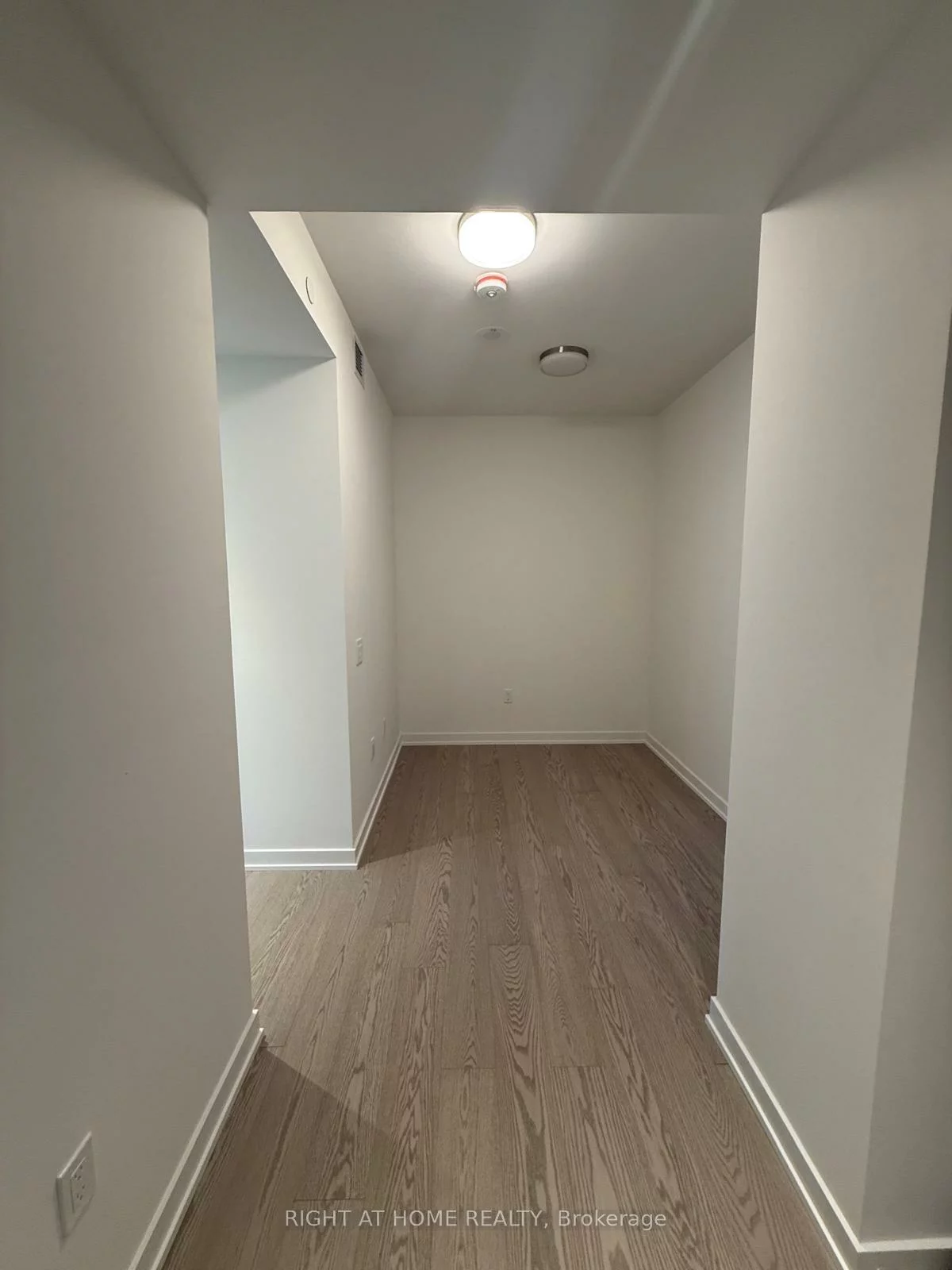 448, Burnhamthorpe, City Centre, Mississauga