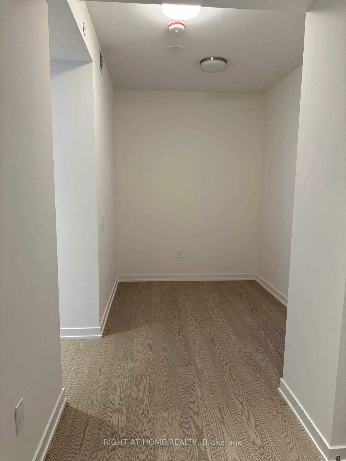 448, Burnhamthorpe, City Centre, Mississauga