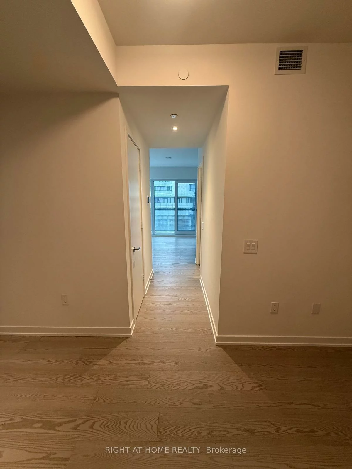 448, Burnhamthorpe, City Centre, Mississauga