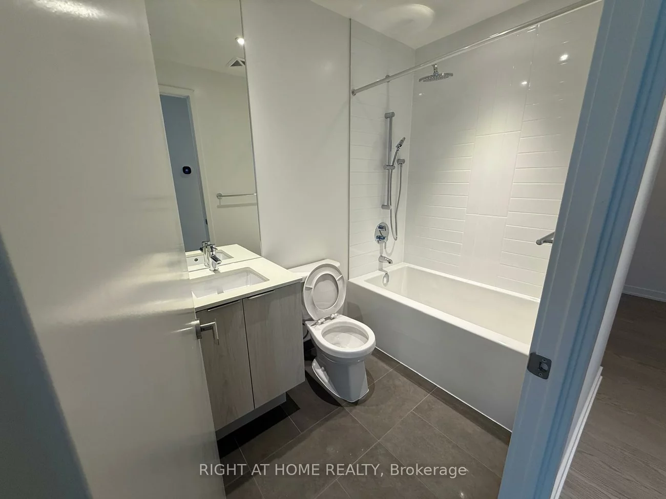 448, Burnhamthorpe, City Centre, Mississauga