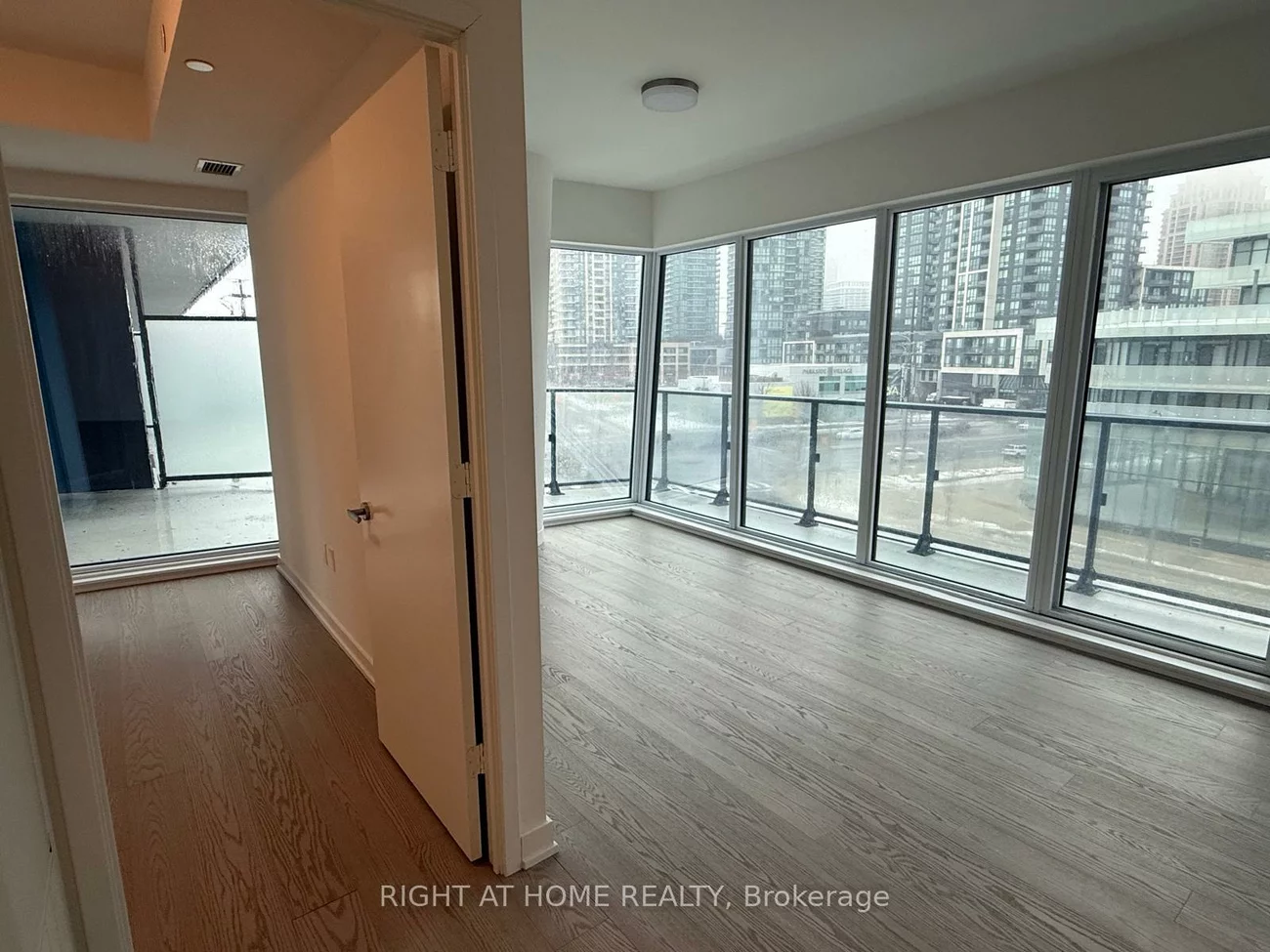 448, Burnhamthorpe, City Centre, Mississauga