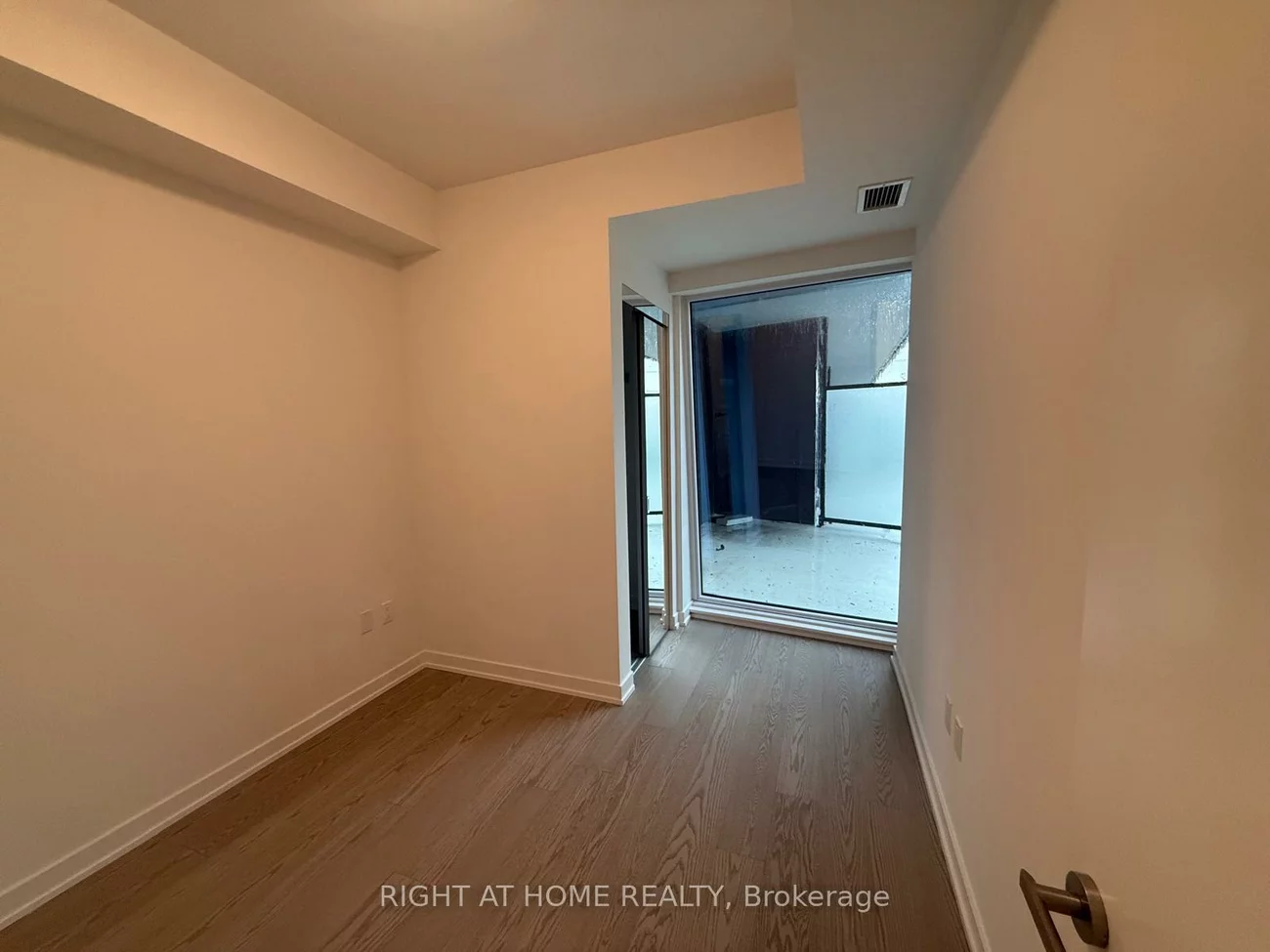 448, Burnhamthorpe, City Centre, Mississauga