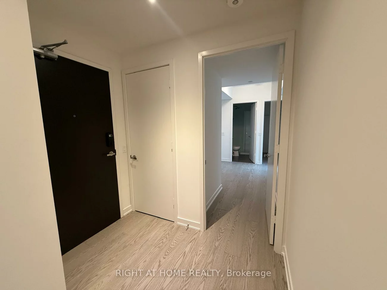 448, Burnhamthorpe, City Centre, Mississauga