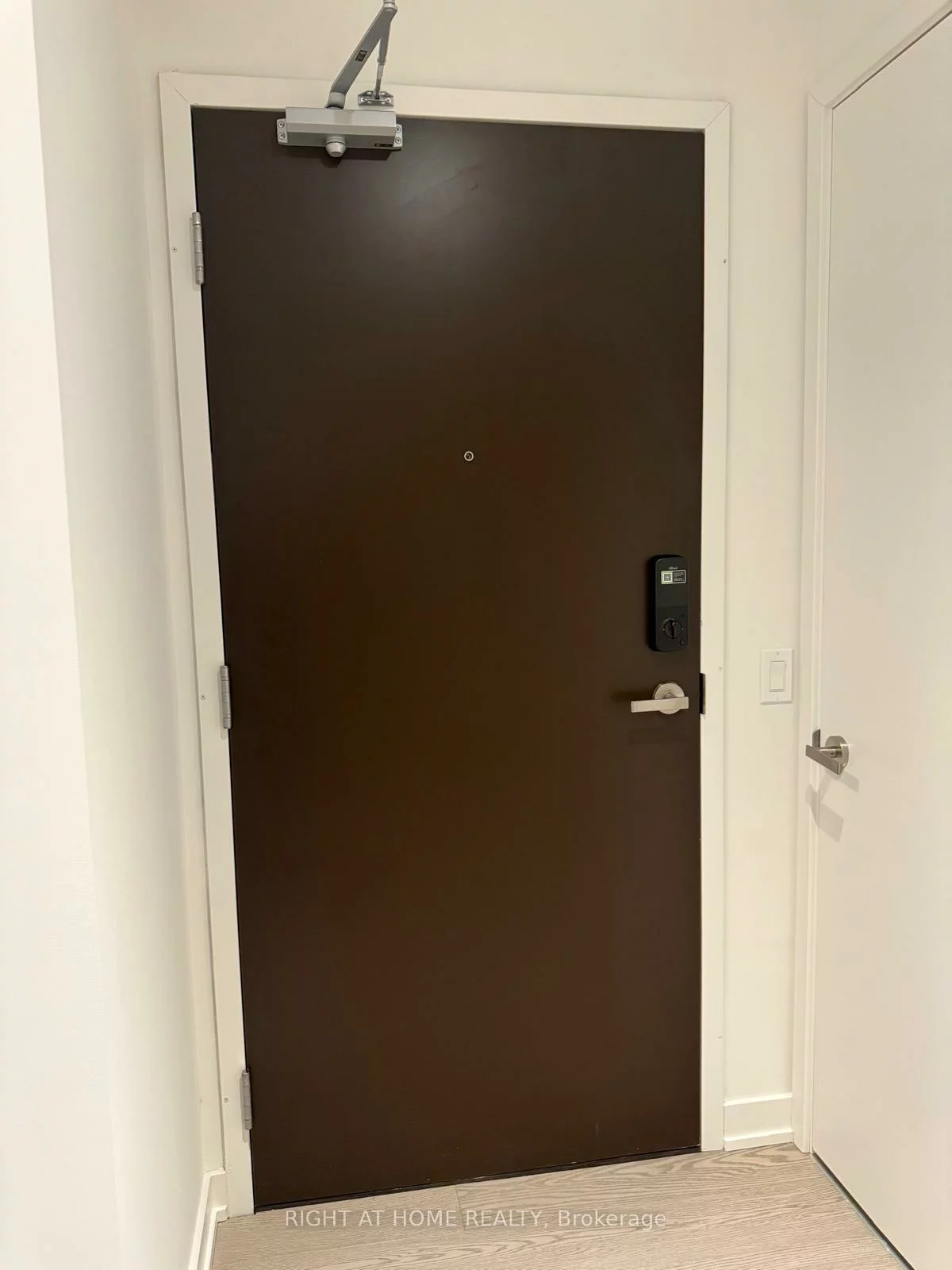 448, Burnhamthorpe, City Centre, Mississauga