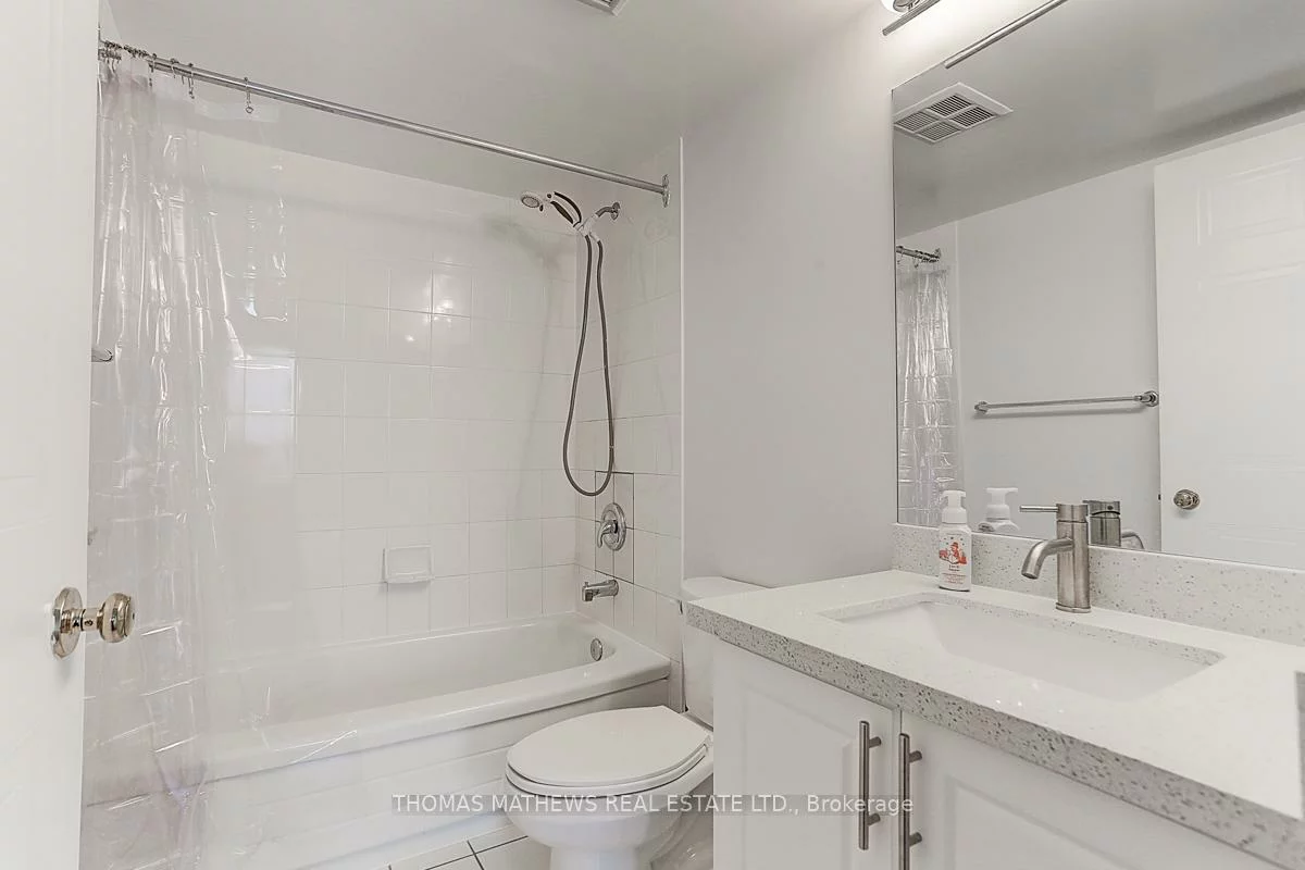 135, Hillcrest, Cooksville, Mississauga