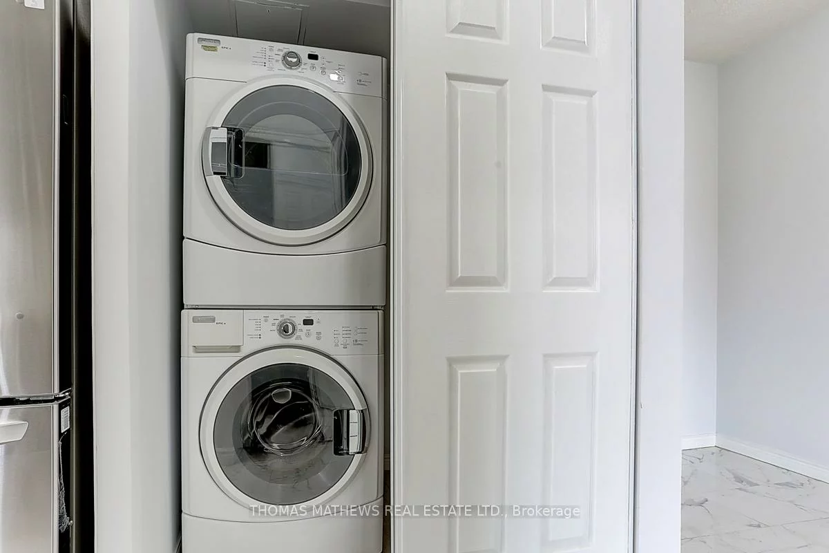 135, Hillcrest, Cooksville, Mississauga