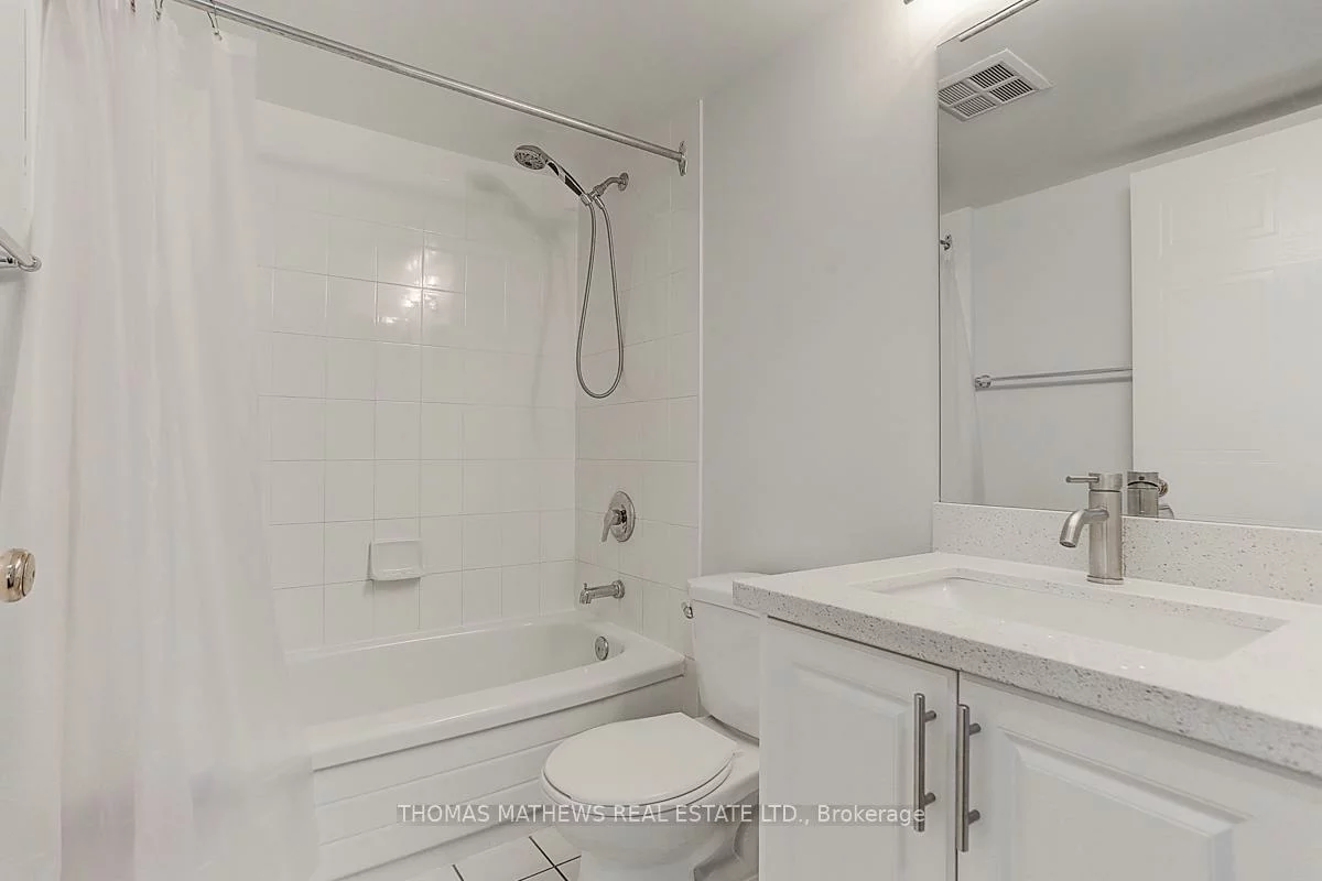 135, Hillcrest, Cooksville, Mississauga