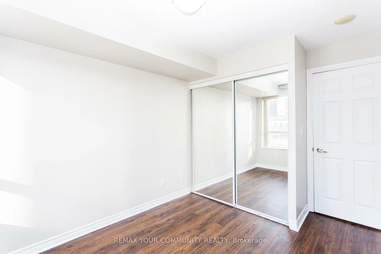 310, Burnhamthorpe, City Centre, Mississauga