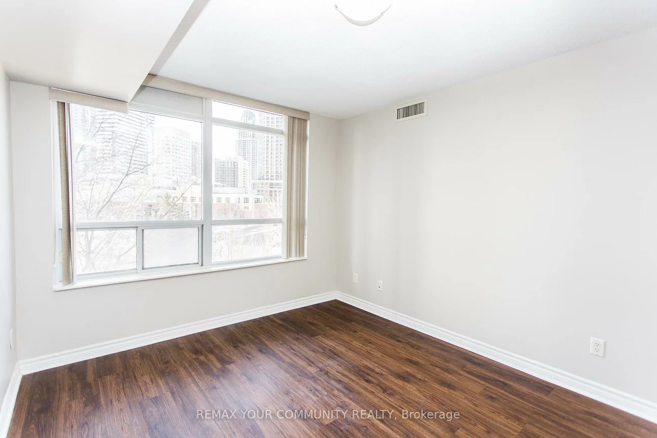 310, Burnhamthorpe, City Centre, Mississauga