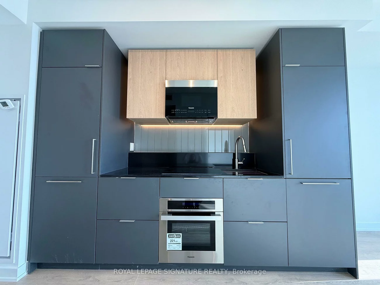 1, Fairview, Mississauga Valleys, Mississauga