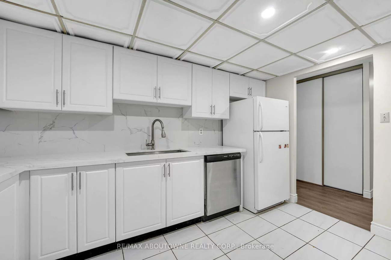 115, Hillcrest, Cooksville, Mississauga