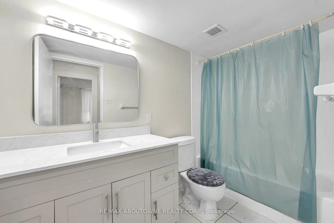 115, Hillcrest, Cooksville, Mississauga