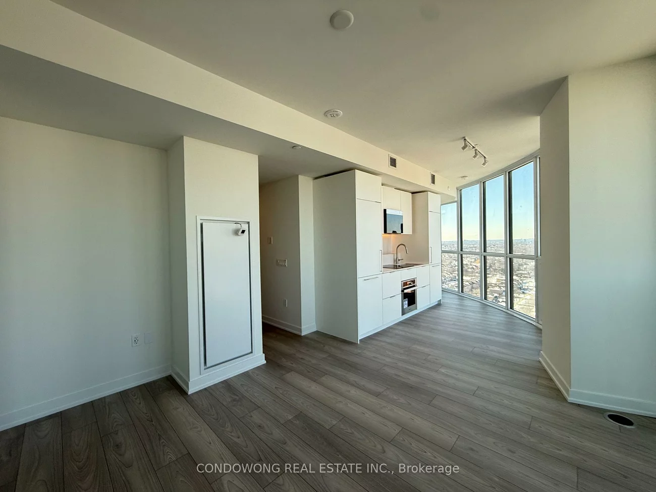 1, Fairview, Mississauga Valleys, Mississauga