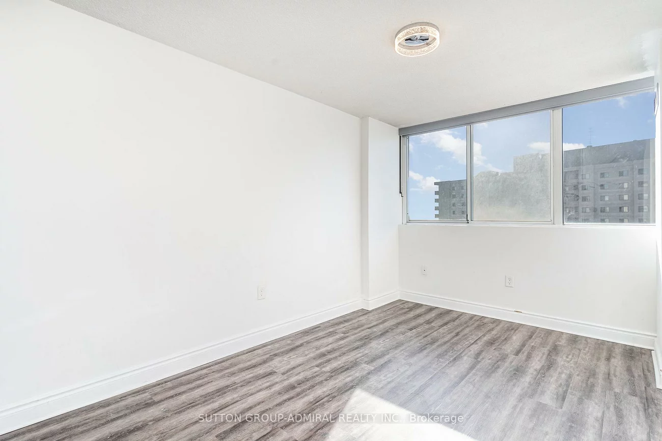 3590, Kaneff, Mississauga Valleys, Mississauga